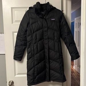 Women’s black Patagonia Parka